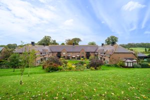 Estate Grounds- click for photo gallery